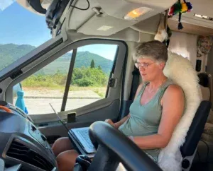 Ita werkoverleg onderweg in camper